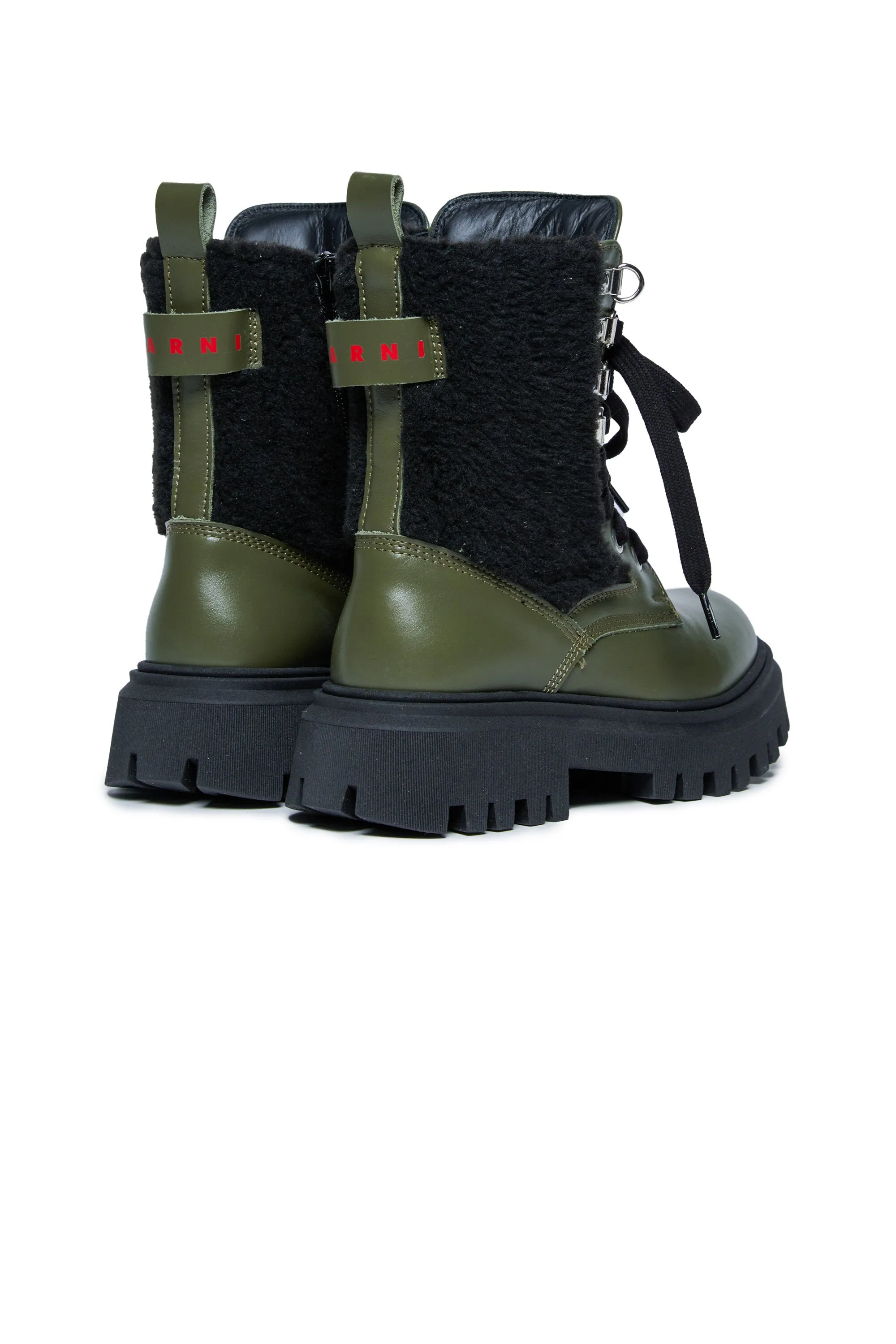 Boots with teddy inserts